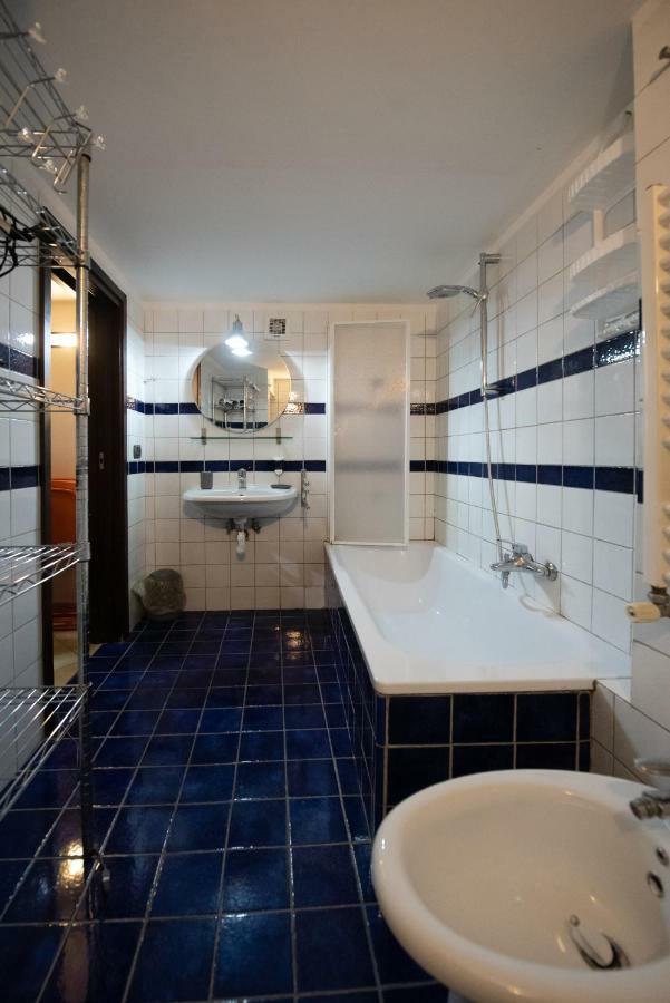 Chiaia Relax Bed & Breakfast Наполи Екстериор снимка