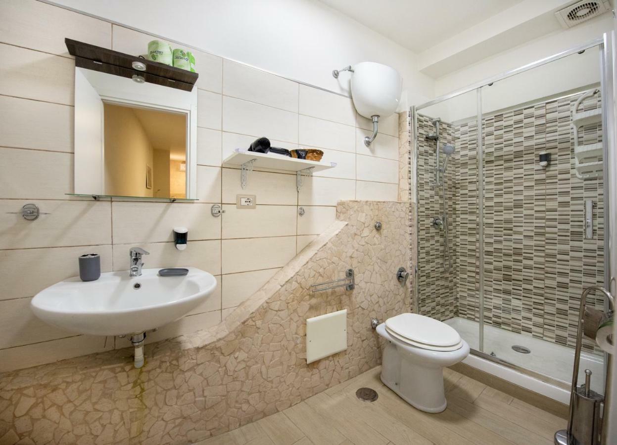 Chiaia Relax Bed & Breakfast Наполи Екстериор снимка